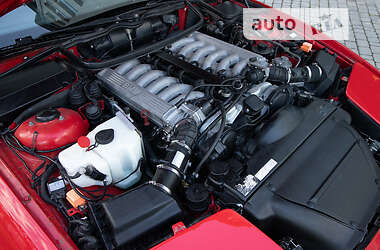 Купе BMW 8 Series 1990 в 