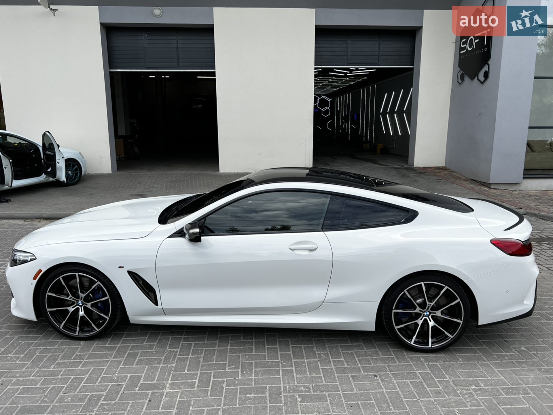 2019 BMW 8er - мініатюра 12