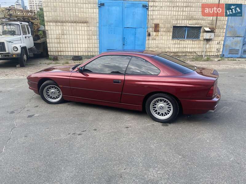 Купе BMW 8 Series 1993 в Києві