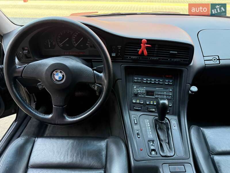 Купе BMW 8 Series 1990 в Львове