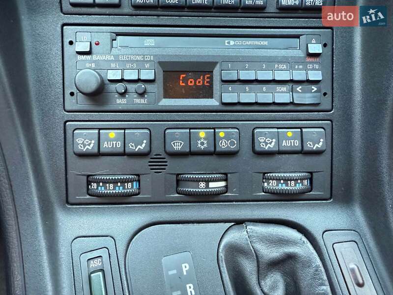 Купе BMW 8 Series 1990 в Львове