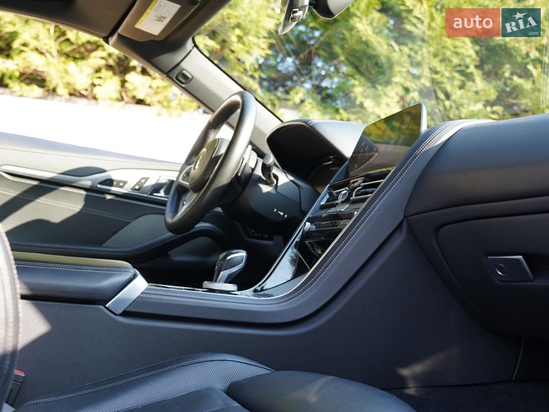 Кабриолет BMW 8 Series 2019 в Киеве фото 29 Кабриолет BMW 8 Series 2019 в Киеве