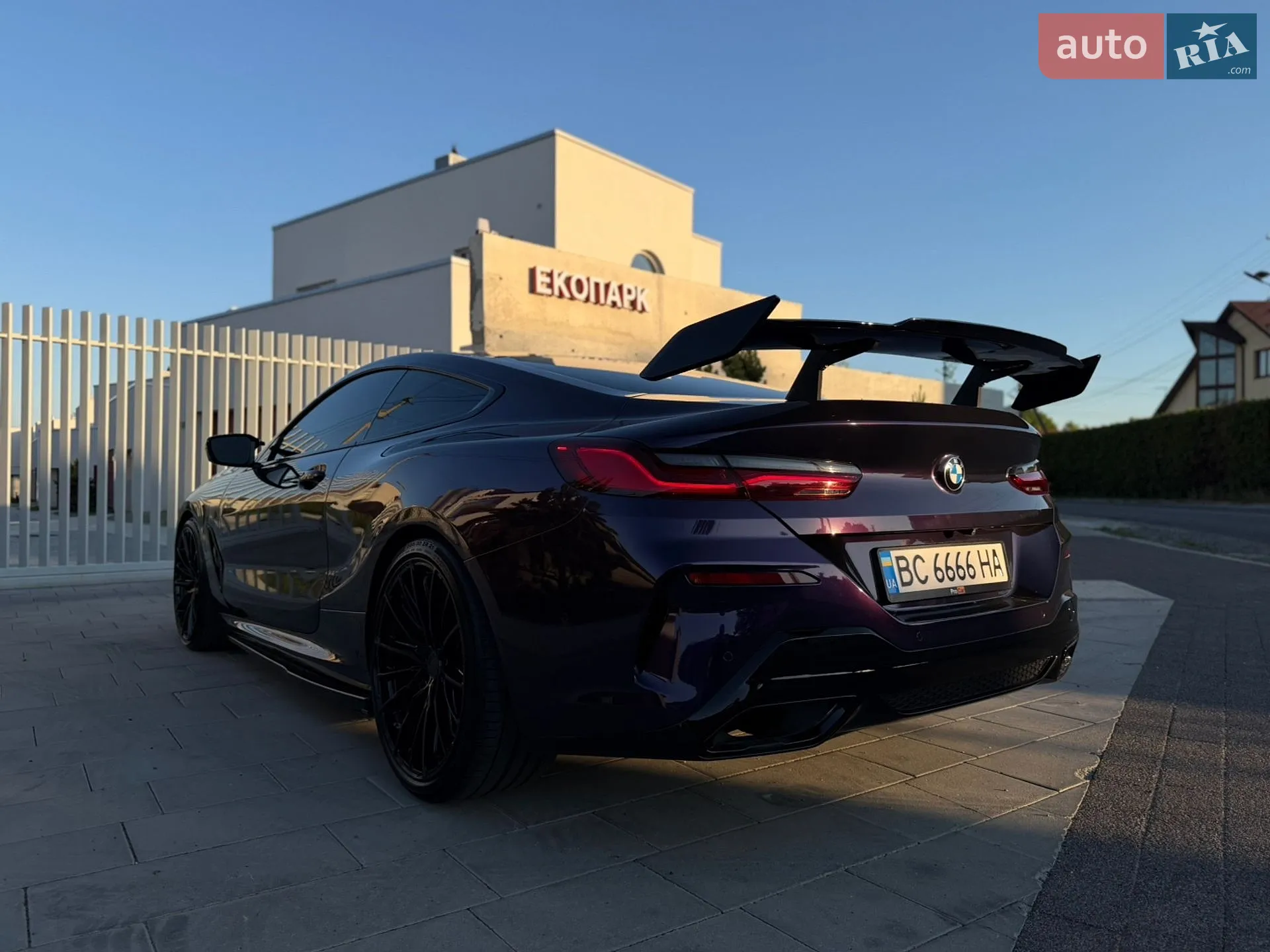 2022 BMW 8er - мініатюра 24