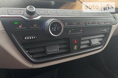 Хетчбек BMW I3 2017 в 