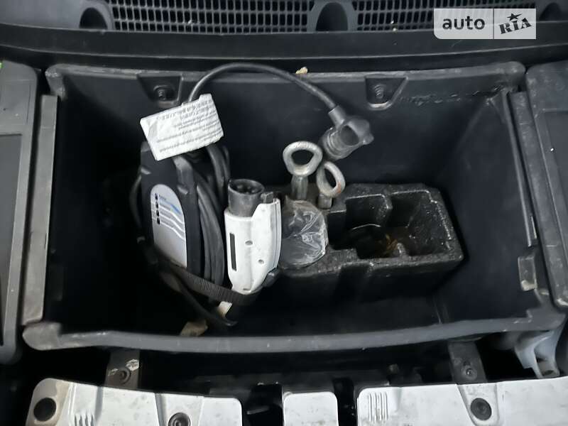 Хэтчбек BMW I3 2016 в Кривом Роге фото 23 Хэтчбек BMW I3 2016 в Кривом Роге