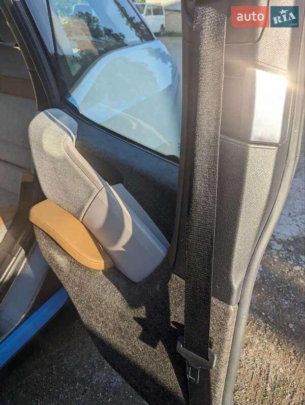 Хетчбек BMW I3 2015 в Чернівцях