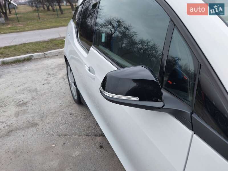 Хэтчбек BMW I3 2015 в Киеве