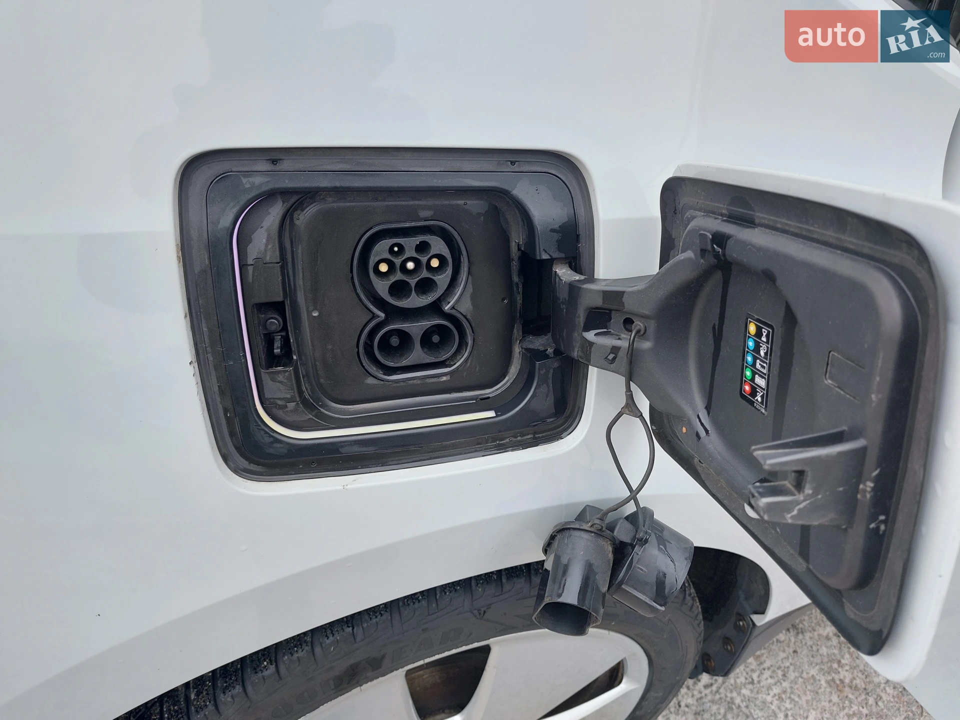 2015 BMW i3 - мініатюра 30