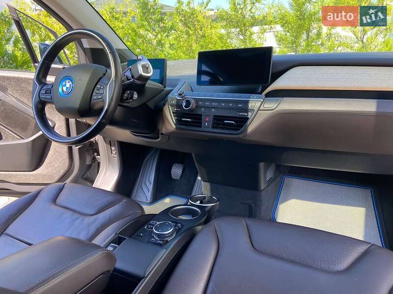 Хэтчбек BMW I3 2016 в Киеве