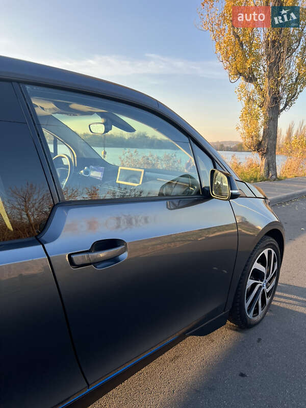 Хэтчбек BMW I3 2016 в Василькове