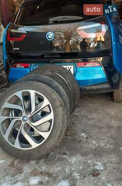 Хетчбек BMW I3 2016 в 