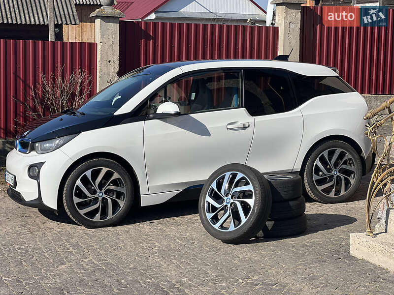Хэтчбек BMW I3 2013 в 