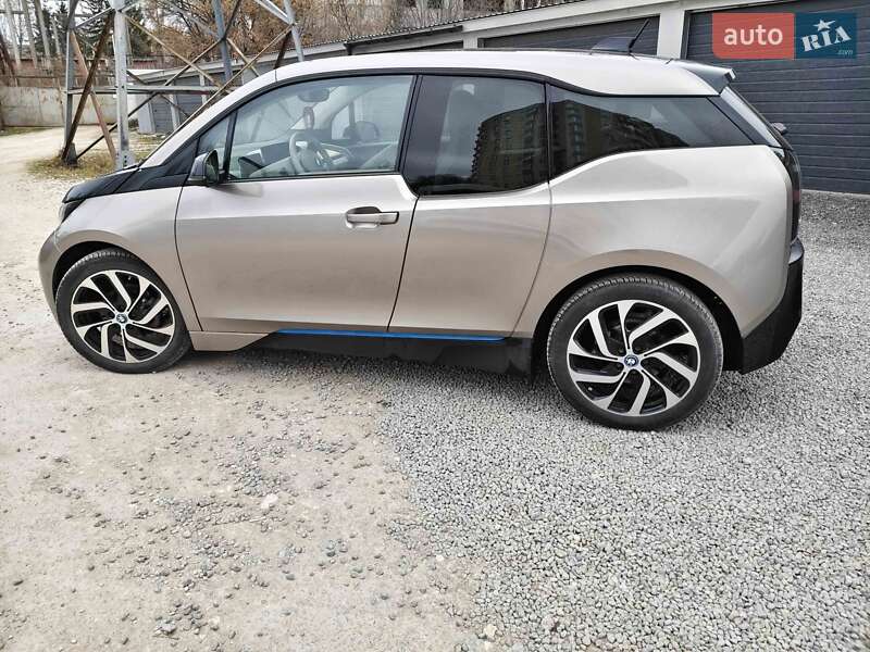Хетчбек BMW I3 2016 в Тернополі