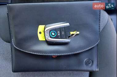 Хэтчбек BMW I3 2017 в 