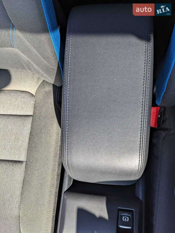 Хетчбек BMW I3 2015 в Кам'янському фото 27 Хетчбек BMW I3 2015 в Кам'янському