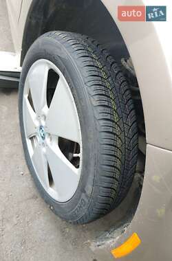 Хэтчбек BMW I3 2015 в 