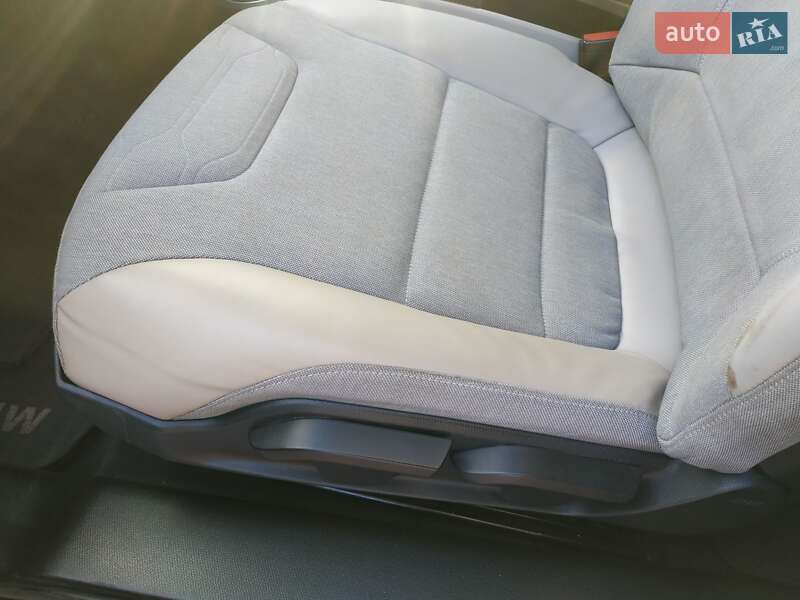 Хетчбек BMW I3 2015 в Одесі