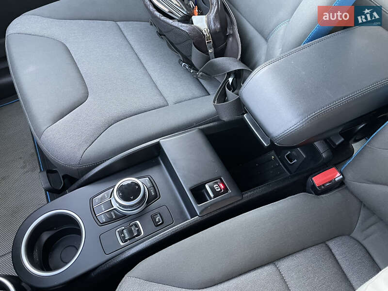 Хэтчбек BMW I3 2016 в Коростене