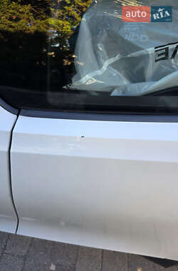 Хэтчбек BMW I3 2015 в 