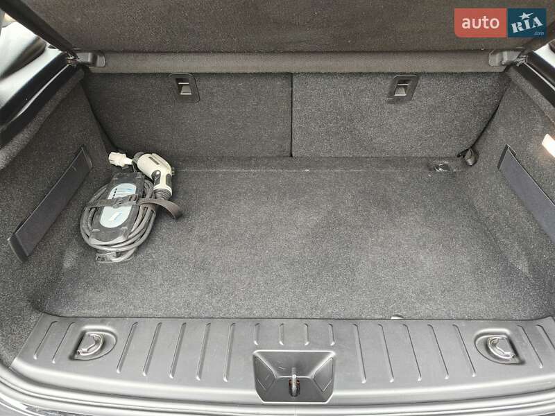 Хэтчбек BMW I3 2015 в Каменец-Подольском