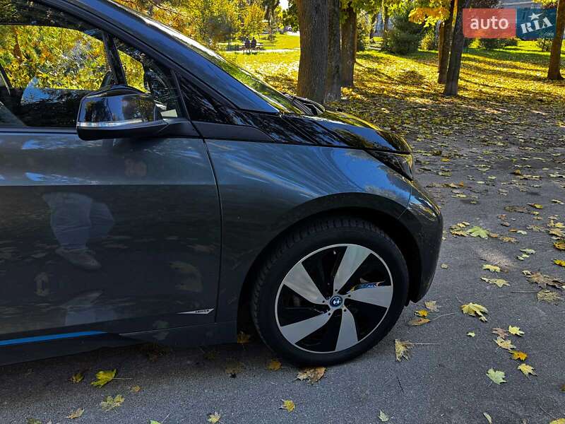 Хэтчбек BMW I3 2016 в Киеве