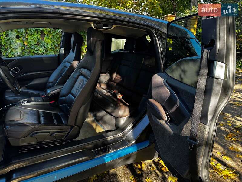Хэтчбек BMW I3 2016 в Киеве