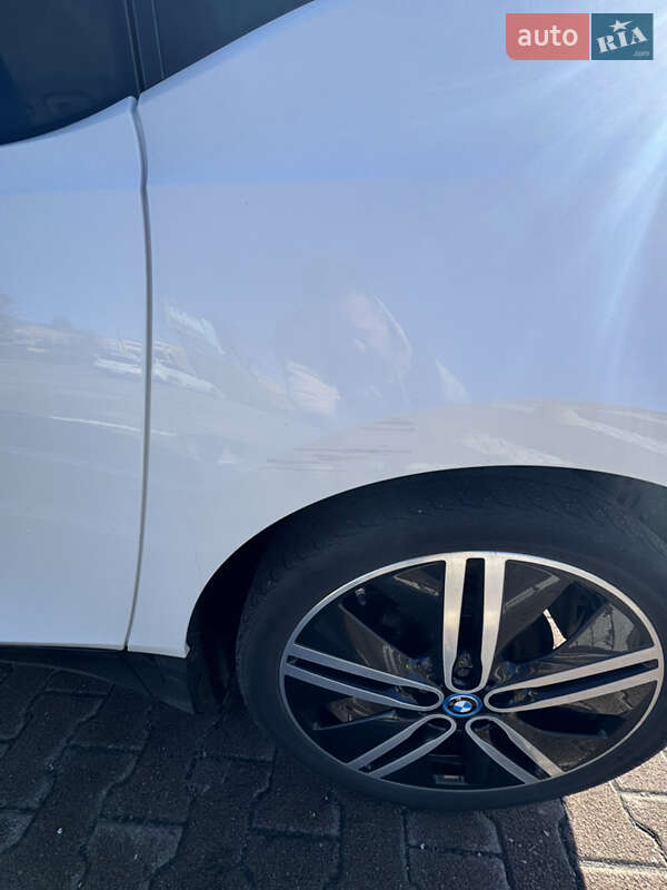 Хэтчбек BMW I3 2016 в Житомире