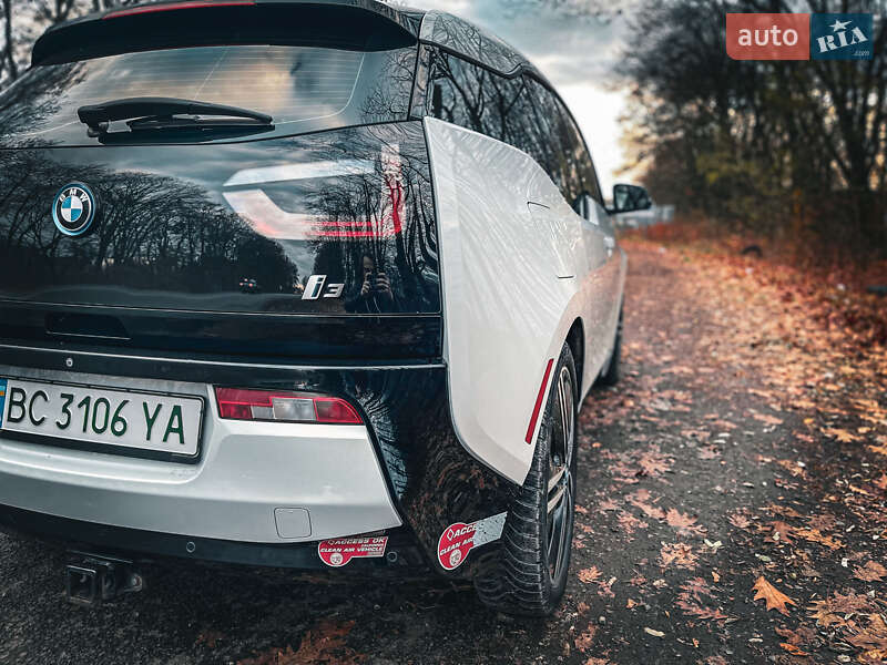 Хэтчбек BMW I3 2016 в Лапаевке