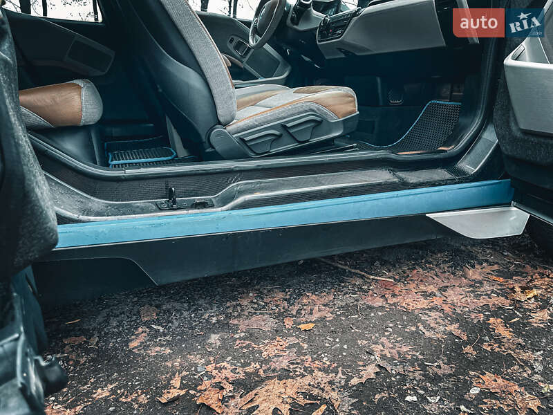 Хэтчбек BMW I3 2016 в Лапаевке