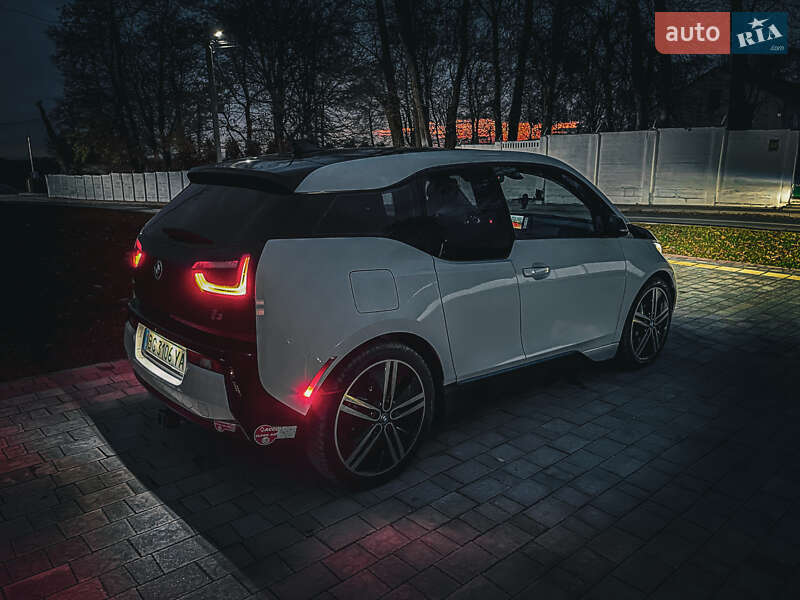 Хэтчбек BMW I3 2016 в Лапаевке