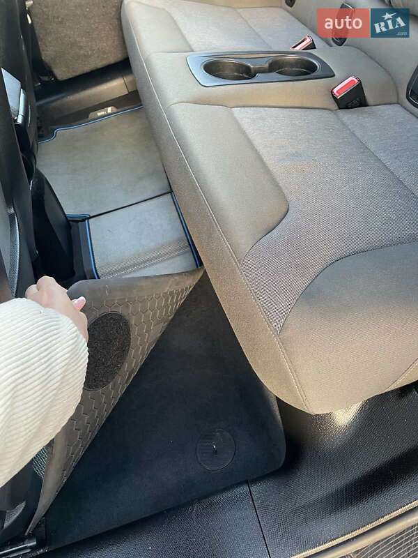 Хэтчбек BMW I3 2015 в Киеве