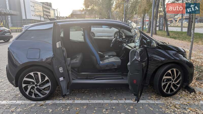 Хэтчбек BMW I3 2017 в Черновцах