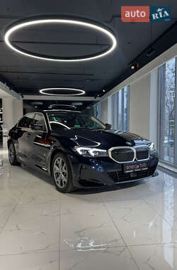 Седан BMW I3 2025 в Киеве
