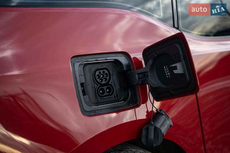 Хэтчбек BMW I3 2018 в Черновцах