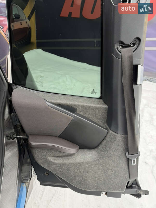 Хэтчбек BMW I3 2016 в Стрые