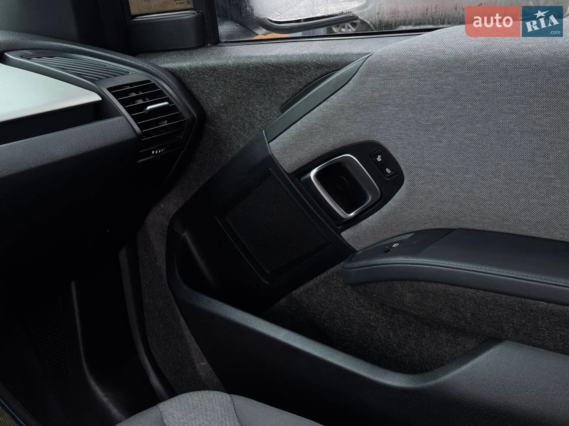2016 BMW i3 - мініатюра 36