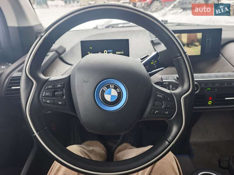 Хэтчбек BMW I3 2017 в Новояворовске