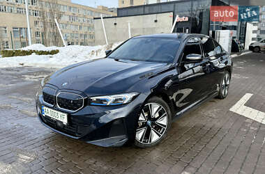 Седан BMW I3 2023 в Киеве