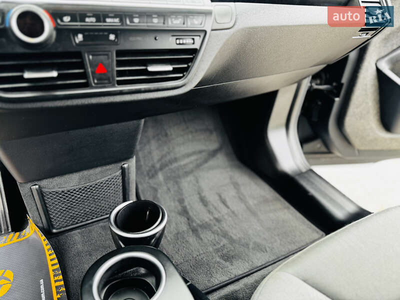 Хетчбек BMW I3 2013 в Здолбуніві фото 48 Хетчбек BMW I3 2013 в Здолбуніві