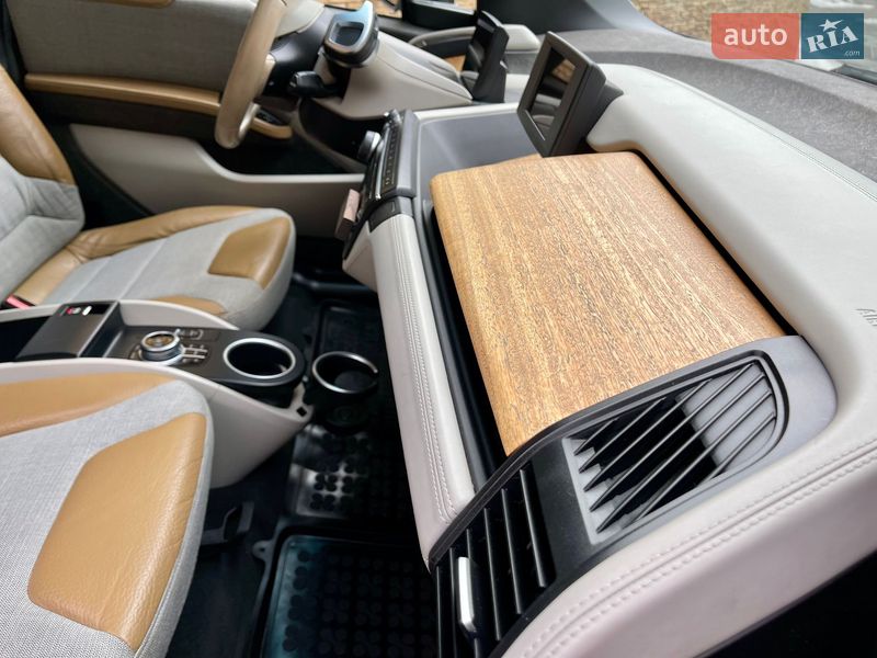 Хэтчбек BMW I3 2017 в Киеве