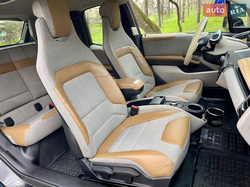 Хэтчбек BMW I3 2016 в Киеве