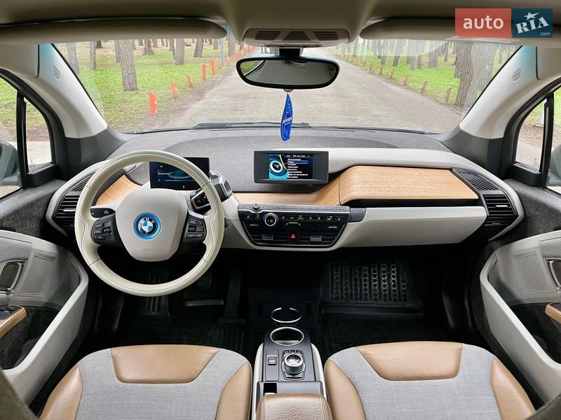 Хэтчбек BMW I3 2016 в Киеве