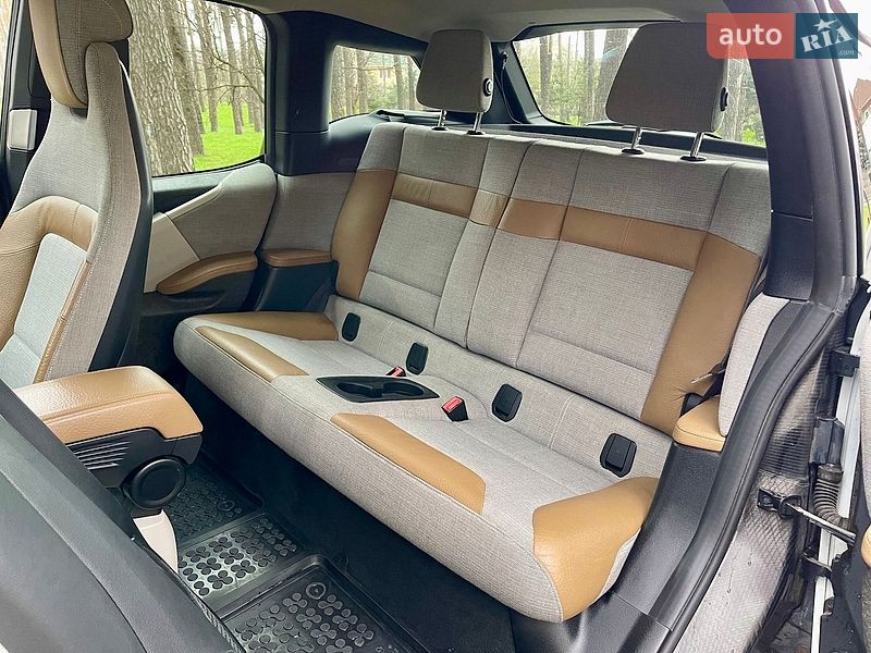 Хэтчбек BMW I3 2016 в Киеве