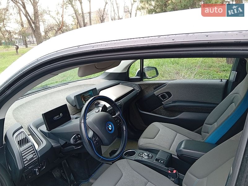 Хэтчбек BMW I3 2015 в Горишних Плавнях