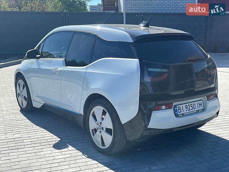Хетчбек BMW I3 2014 в Горішніх Плавнях
