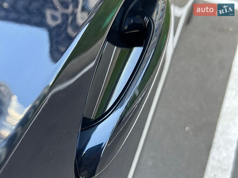 Седан BMW I3 2025 в Києві