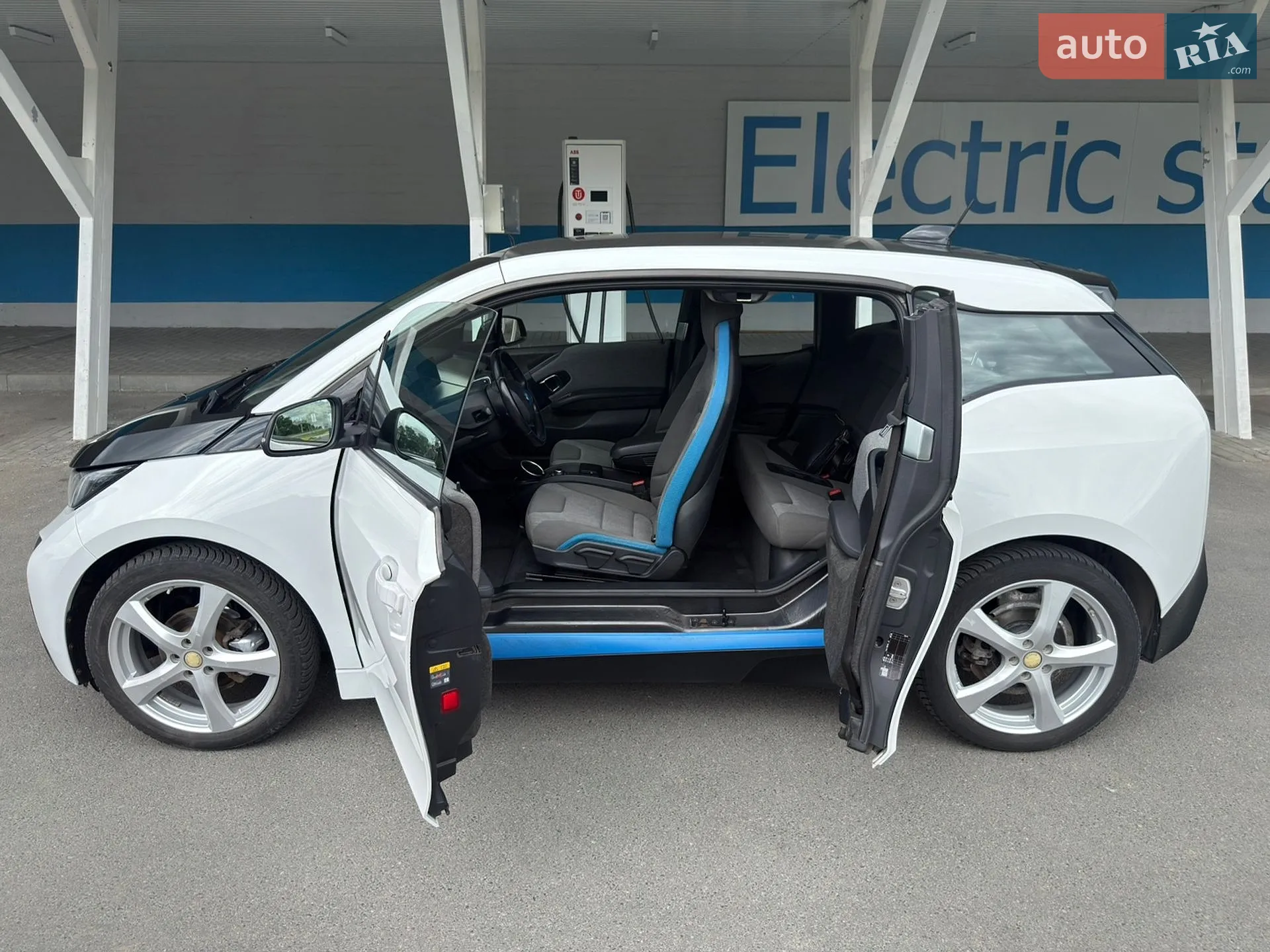 2016 BMW i3 - мініатюра 14