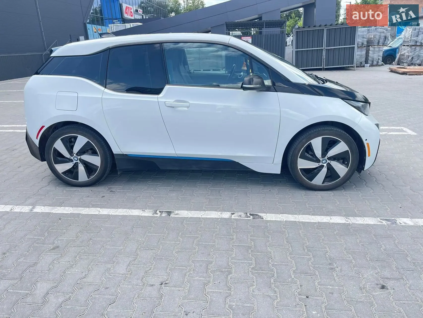 2017 BMW i3 - мініатюра 9