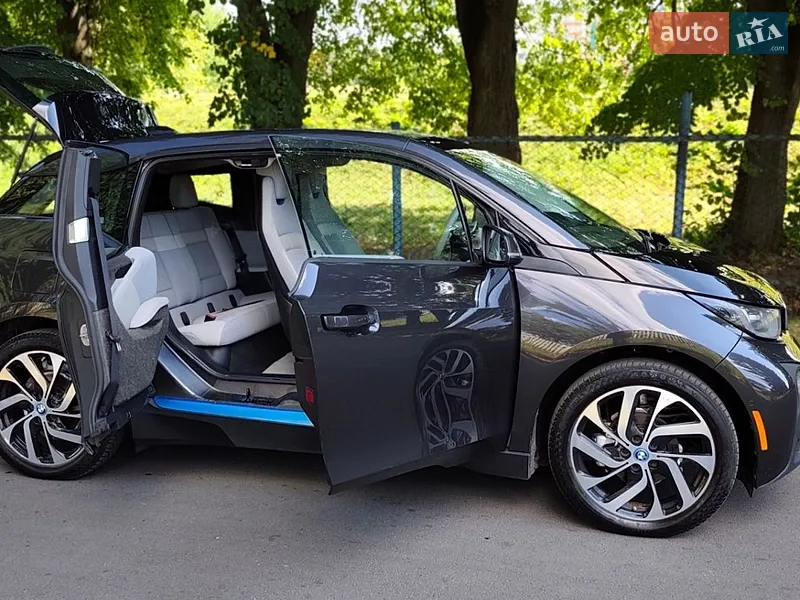 BMW I3