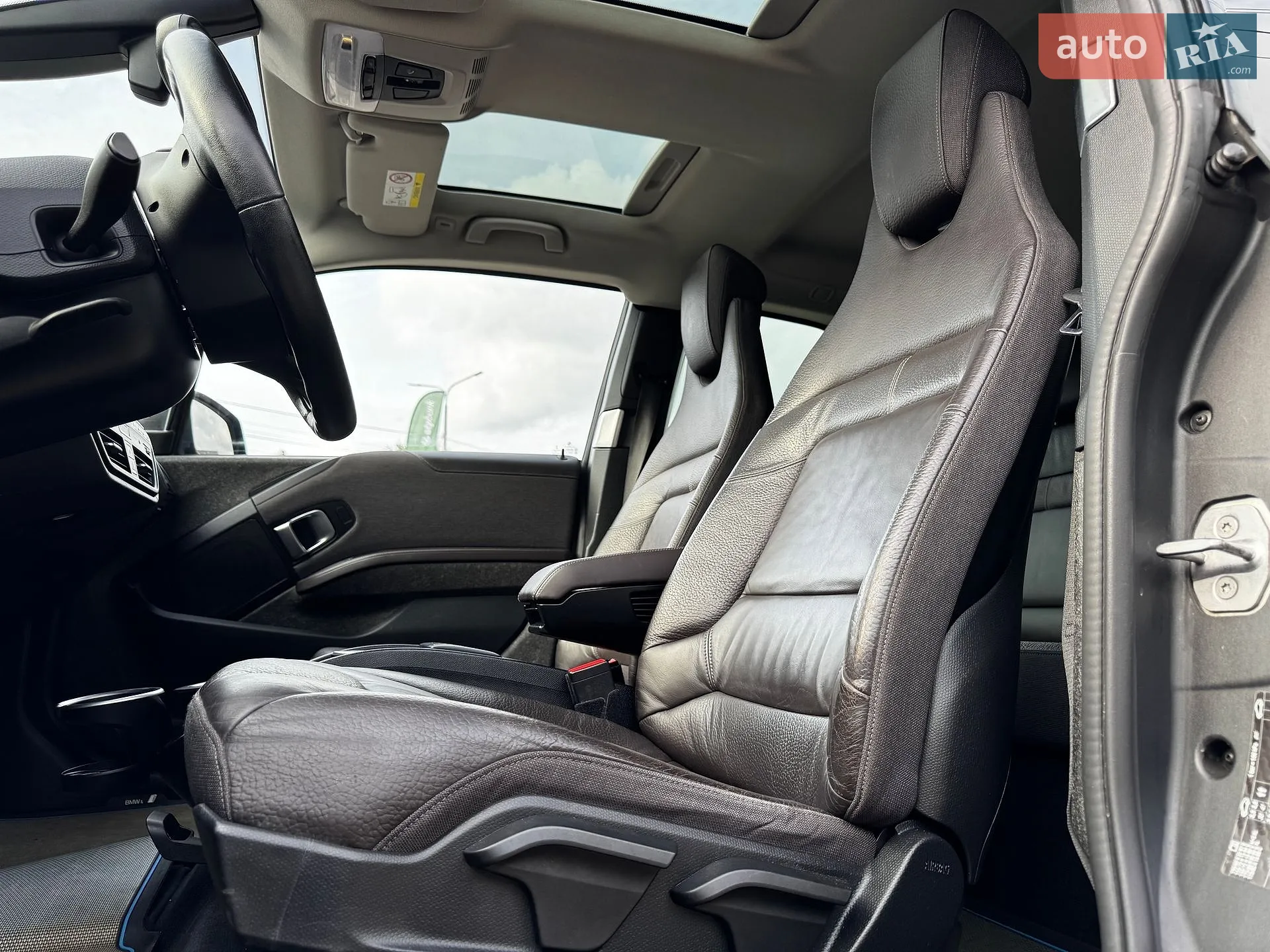 2017 BMW i3 - мініатюра 21